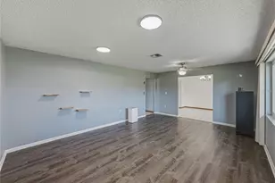 466 Lake Carolyn Cir, Lakeland, FL 33813 - Photo 11