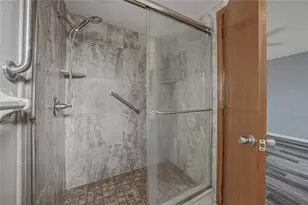 466 Lake Carolyn Cir, Lakeland, FL 33813 - Photo 17