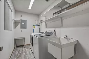 466 Lake Carolyn Cir, Lakeland, FL 33813 - Photo 21