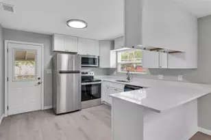 2504 Cresap St, Lakeland, FL 33815 - Photo 5