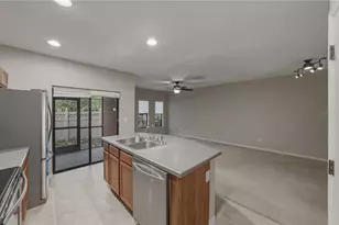 30131 Mossbank Dr, Wesley Chapel, FL 33543 - Photo 11