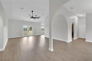 8 Oakridge Dr, Frostproof, FL 33843 - Photo 7