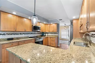 2861 Pondview Dr, Haines City, FL 33844 - Photo 11