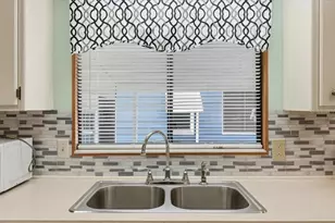 1798 Fox Hill Dr, Lakeland, FL 33810 - Photo 11