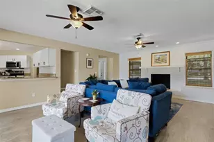 126 Woodside Dr, Lakeland, FL 33813 - Photo 5