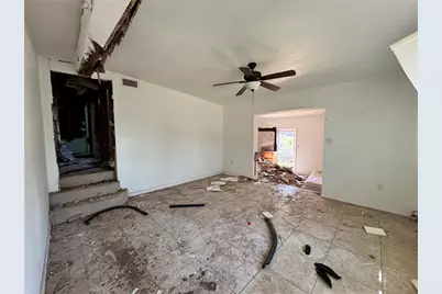 7921 Lakeshore Drive, Tampa, FL 33604 - Photo 5