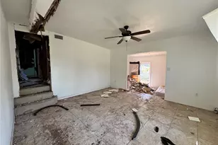 7921 Lakeshore Dr, Tampa, FL 33604 - Photo 5