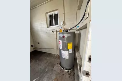 7921 Lakeshore Drive, Tampa, FL 33604 - Photo 9