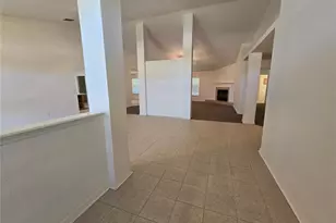 2081 Farrington Dr, Lakeland, FL 33809 - Photo 5