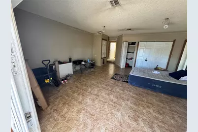 651 69th Avenue S, Saint Petersburg, FL 33705 - Photo 5