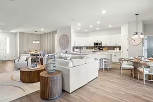 8687 Wildflower Fields Ln, Wildwood, FL 34785 - Photo 3