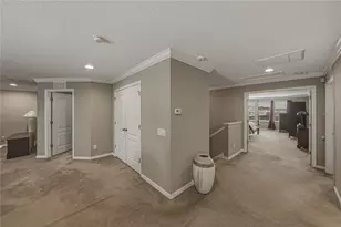 10661 Pictorial Park Dr, Tampa, FL 33647 - Photo 17