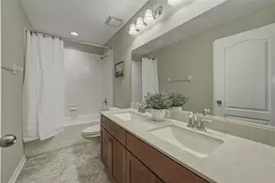 10661 Pictorial Park Dr, Tampa, FL 33647 - Photo 33