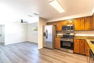4006 Hollyhead Cir S, Lakeland, FL 33811 - Photo 11