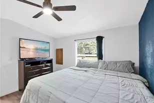 37135 Pauls Dr, Zephyrhills, FL 33541 - Photo 11