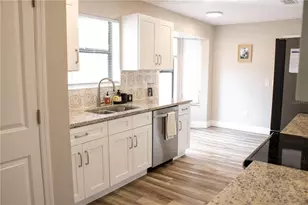 1413 Sandalwood Dr, Plant City, FL 33563 - Photo 9