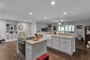 815 W Socrum Loop Rd, Lakeland, FL 33809 - Photo 9