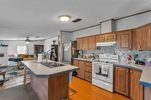 6715 Dove Meadow Trail, Lakeland, FL 33810 - Photo 7