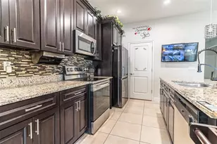 381 Begonia Ct, Poinciana, FL 34759 - Photo 9