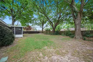 1123 Knights Pl, Lakeland, FL 33813 - Photo 9