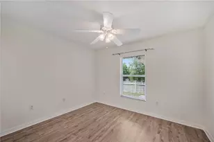 5711 Manchester Dr E, Lakeland, FL 33810 - Photo 23