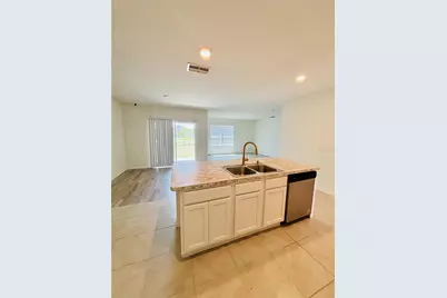 352 Alexzander Way, Winter Haven, FL 33881 - Photo 7