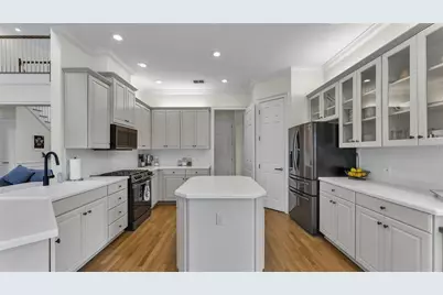 2542 Crews Lake Hills Loop S, Lakeland, FL 33813 - Photo 17