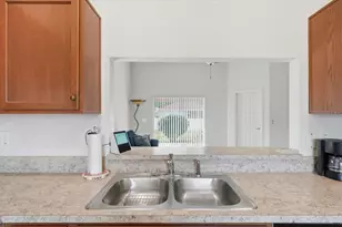 2940 Blackwater Creek Dr, Lakeland, FL 33810 - Photo 9