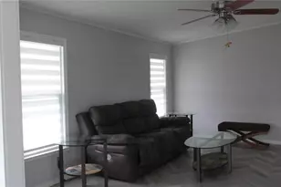 102 Newcastle Blvd, Haines City, FL 33844 - Photo 11