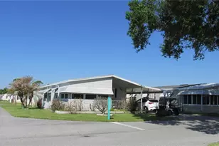 102 Newcastle Blvd, Haines City, FL 33844 - Photo 1