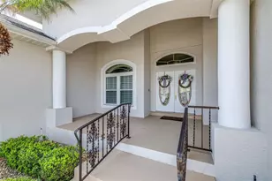 6758 Huntington Hills Blvd, Lakeland, FL 33810 - Photo 3