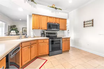 6758 Huntington Hills Boulevard, Lakeland, FL 33810 - Photo 9