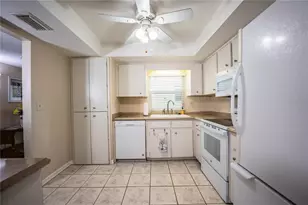 652 Cottage Ln, Lakeland, FL 33803 - Photo 9