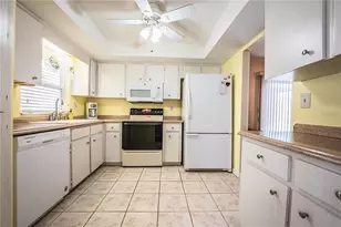 652 Cottage Ln, Lakeland, FL 33803 - Photo 11