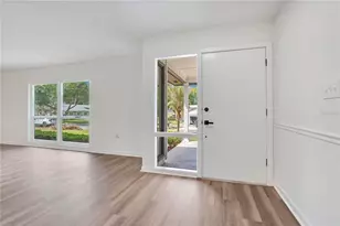 1307 Valley Hill Dr, Lakeland, FL 33813 - Photo 9