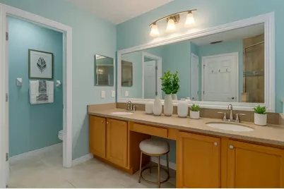 7018 Cascades Court, Lakeland, FL 33813 - Photo 13