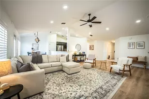 2730 Highlands Creek Dr, Lakeland, FL 33813 - Photo 9