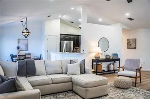 2730 Highlands Creek Dr, Lakeland, FL 33813 - Photo 11