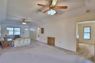 4828 Squire Hollow Dr, Lakeland, FL 33811 - Photo 7