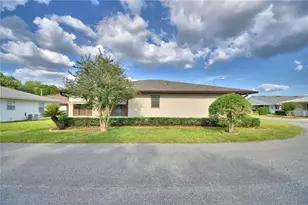 4828 Squire Hollow Dr, Lakeland, FL 33811 - Photo 3