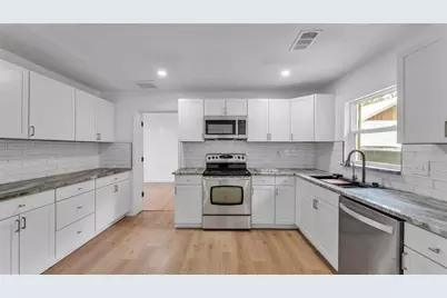 3781 N Hiawatha Terrace, Crystal River, FL 34428 - Photo 3