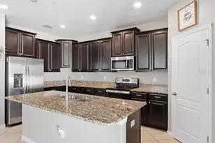 10910 Whittney Chase Dr, Riverview, FL 33579 - Photo 9