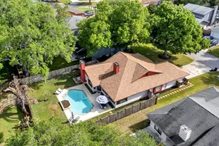 6259 Butternut Dr, Lakeland, FL 33813 - Photo 5