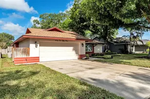 6259 Butternut Dr, Lakeland, FL 33813 - Photo 9