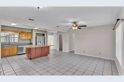 6110 Downing Street, Dover, FL 33527 - Photo 9