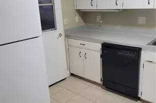 5070 Fairfield Dr, Lakeland, FL 33811 - Photo 3