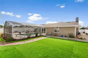 7330 Gunstock Dr, Lakeland, FL 33809 - Photo 9