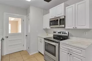 614 W Shady Ln, Lakeland, FL 33803 - Photo 5