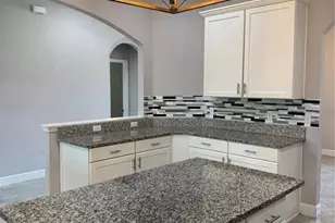 1365 Evergreen Park Cir, Lakeland, FL 33813 - Photo 11