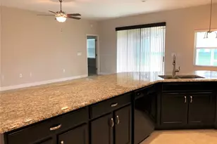 3338 Pearly Dr, Lakeland, FL 33812 - Photo 9